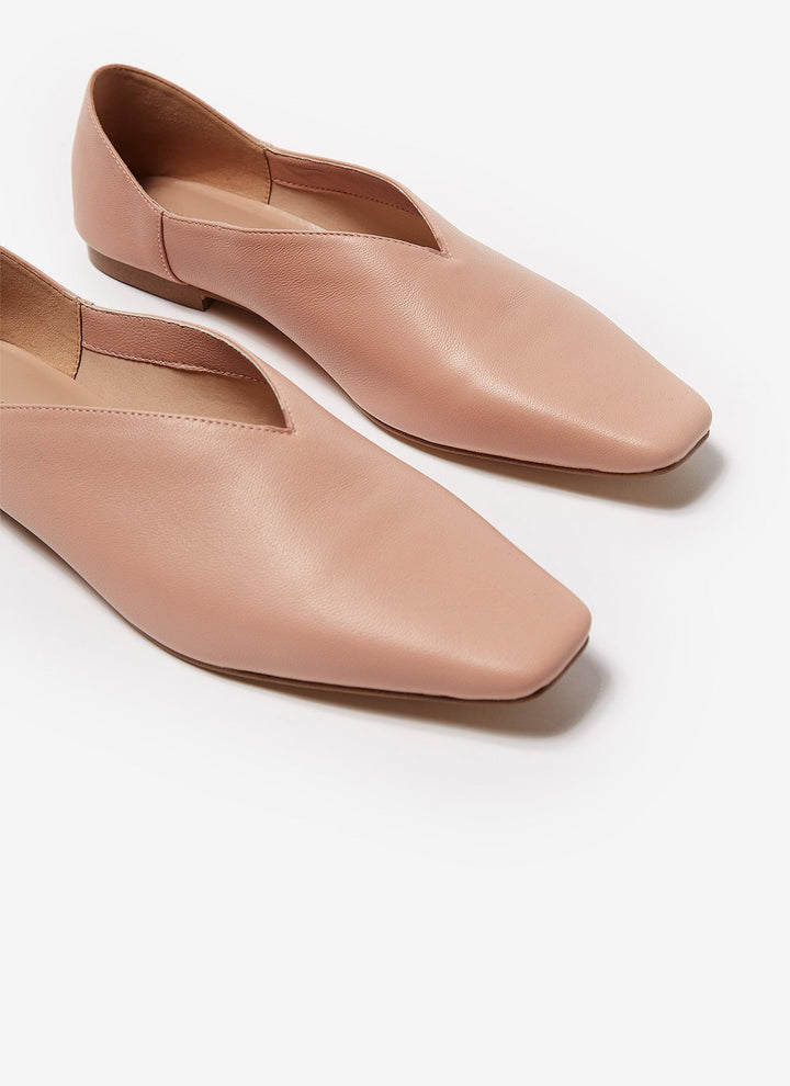 Women Shoes | Light Pink V-Vamp Leather Slippers by Spanish designer Adolfo Dominguez