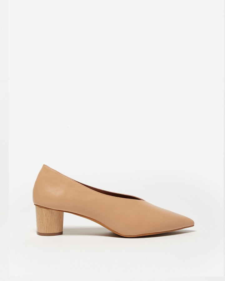 Women Shoes | Nude Leather Heeled Shoes With V-Vamp by Spanish designer Adolfo Dominguez