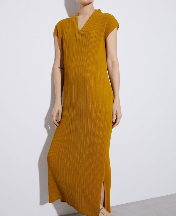 Women Dress | Pistachio Green V-Neck Crinkle Dress by Spanish designer Adolfo Dominguez